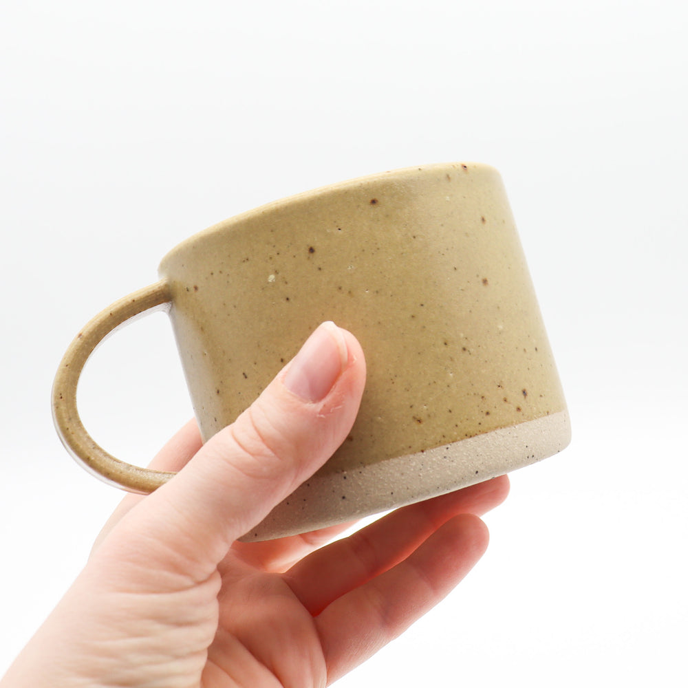 
                  
                    DOR & TAN | Short Handmade mug -  SPELT & SPECKLED
                  
                